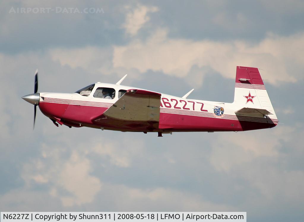 N6227Z, 1990 Mooney M20J 201 C/N 24-3187, Take off during LFMO Airshow 2008