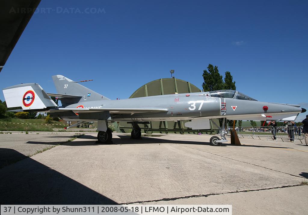 37, Dassault Etendard IV.M C/N 37, Static display for this Etendard during LFMO Airshow 2008