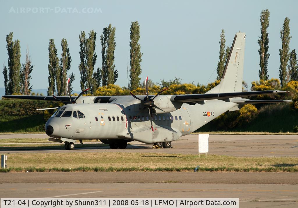 T21-04, 2003 CASA C-295M C/N EA03-04-005, Used as logistics aircraft for the Patrula Aguila during LFMO Airshow 2008