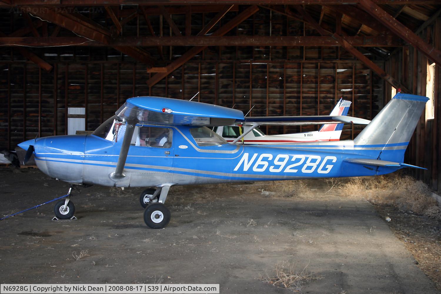 N6928G, 1970 Cessna 150L C/N 15072428, /