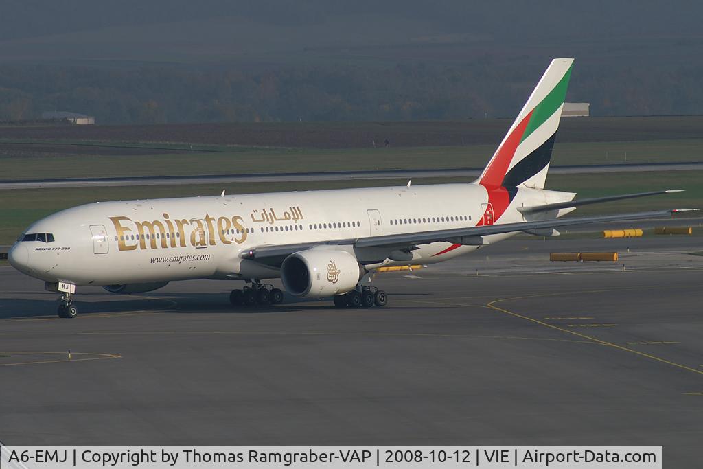 A6-EMJ, 1997 Boeing 777-21H/ER C/N 27253, Emirates Boeing 777-200