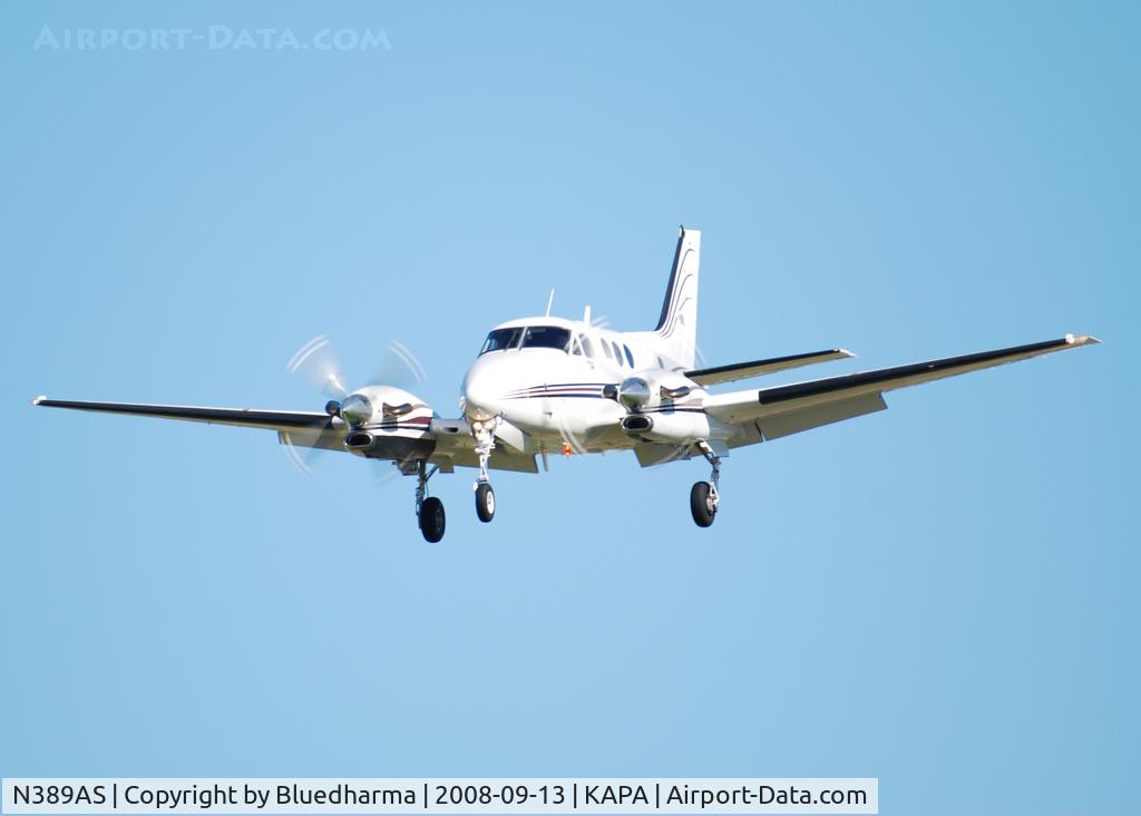 N389AS, 1996 Raytheon Aircraft Company C90A C/N LJ-1438, On Final approach to 17L.