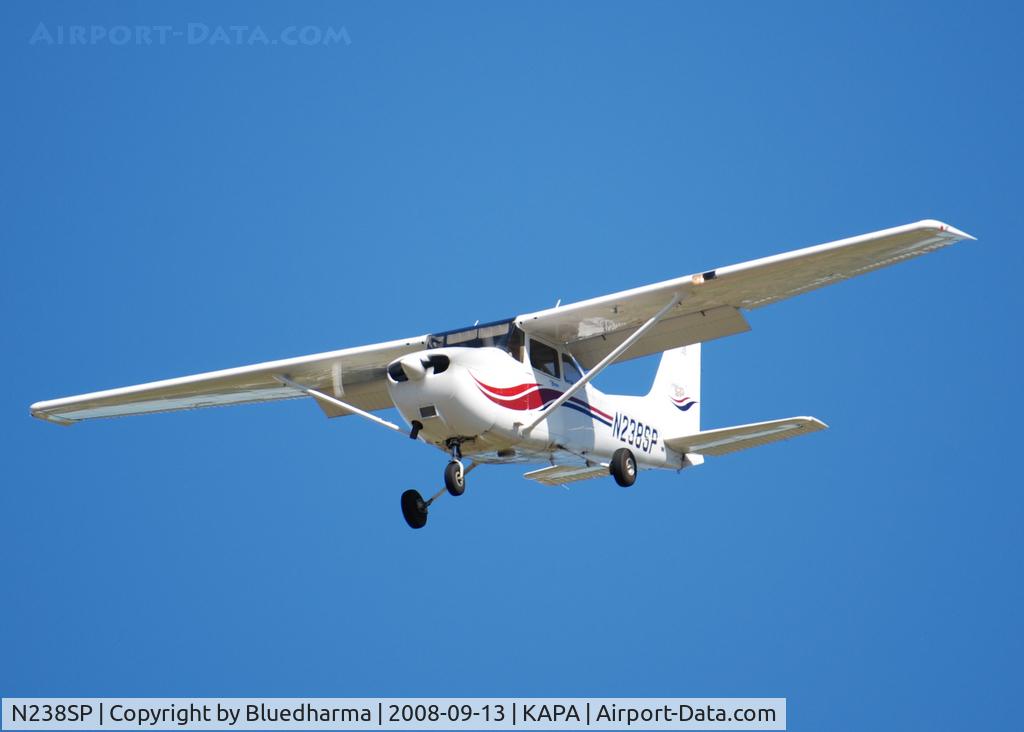 N238SP, 1999 Cessna 172S C/N 172S8223, On Final approach to 17L.
