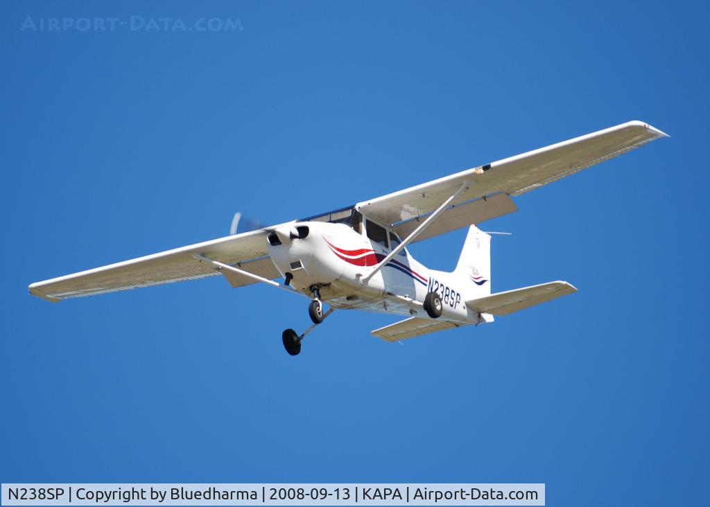 N238SP, 1999 Cessna 172S C/N 172S8223, On Final approach to 17L.