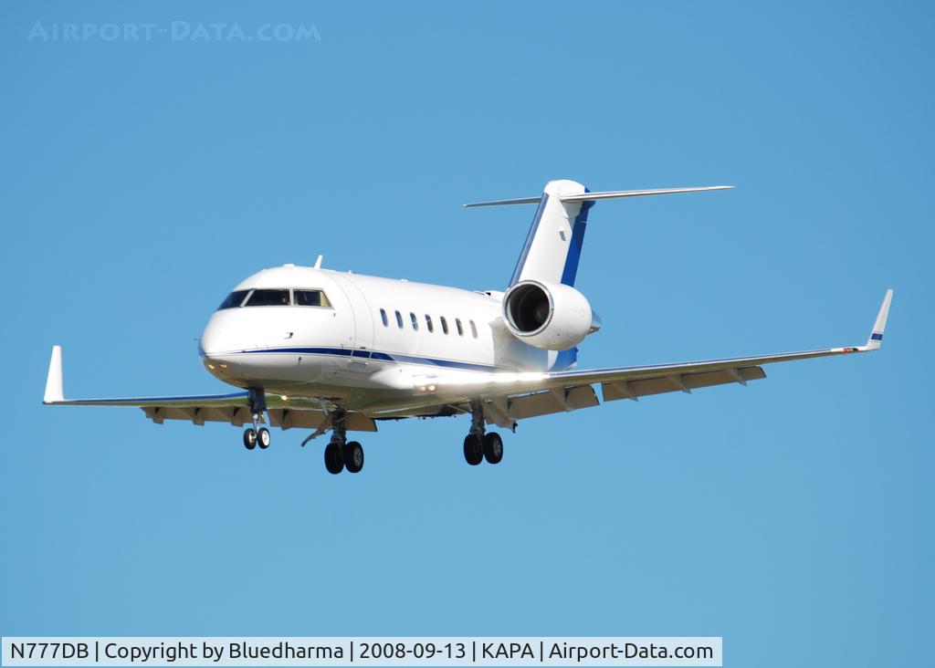 N777DB, 2001 Bombardier Challenger 604 (CL-600-2B16) C/N 5502, On approach to 17L.