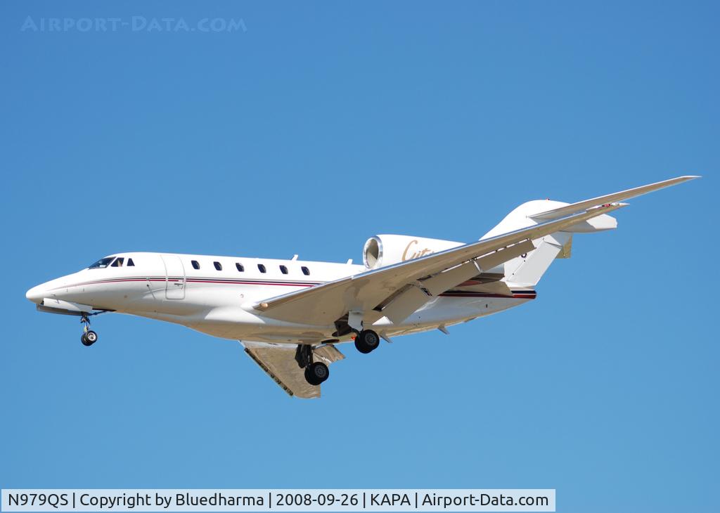 N979QS, 1999 Cessna 750 Citation X Citation X C/N 750-0079, On final approach to 17L.