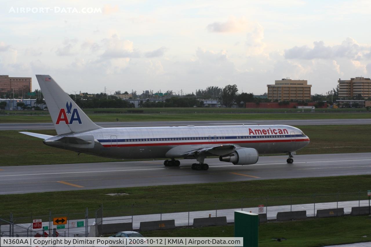 N360AA, 1988 Boeing 767-323 C/N 24041, Miami International Airport