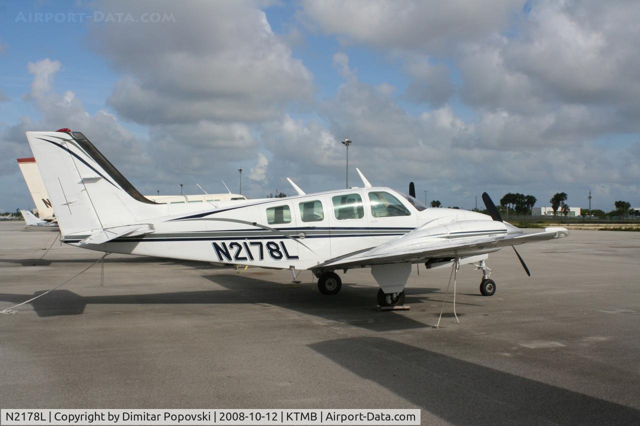 N2178L, 1976 Beech 58 Baron C/N TH-767, Tamiami Airport