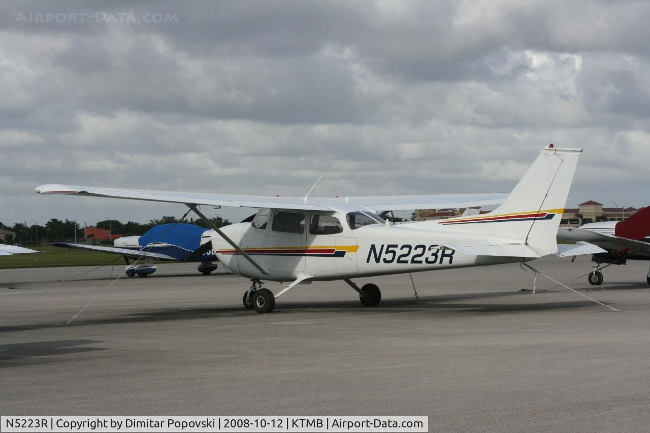 N5223R, 1974 Cessna 172M C/N 17263437, Tamiami Airport