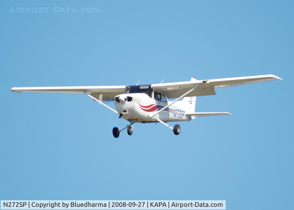 N272SP, 1998 Cessna 172S C/N 172S8016, On final approach to 17L.