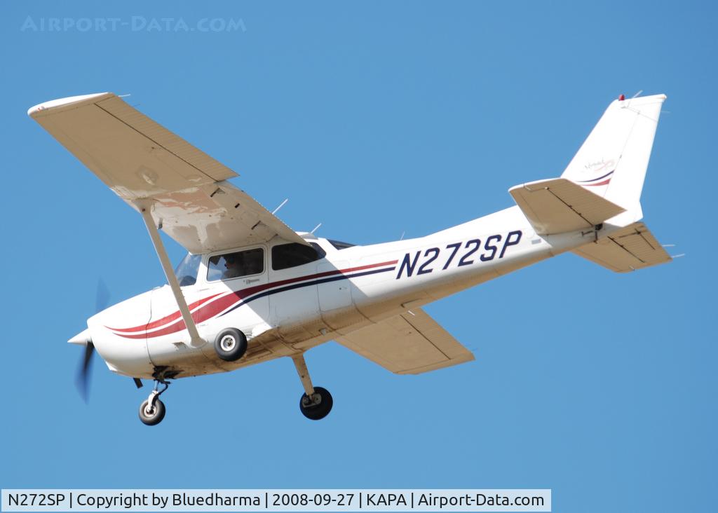N272SP, 1998 Cessna 172S C/N 172S8016, On final approach to 17L.