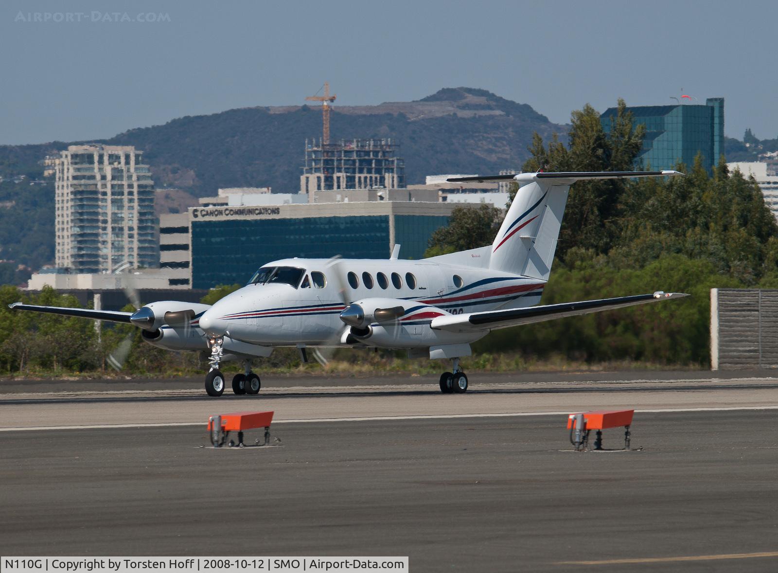 N110G, 1980 Beech 200 Super King Air C/N BB-792, N110G departing from RWY 21