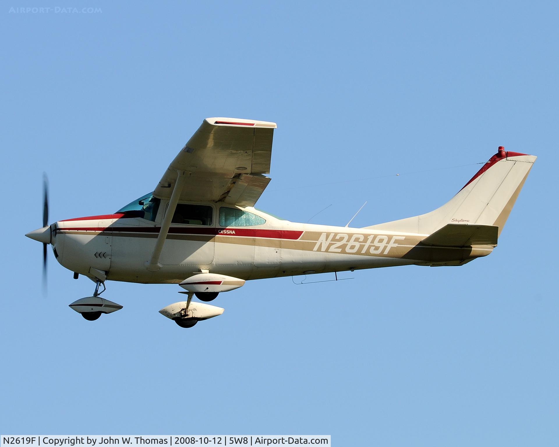 N2619F, 1965 Cessna 182J Skylane C/N 18256719, Departing runway 4