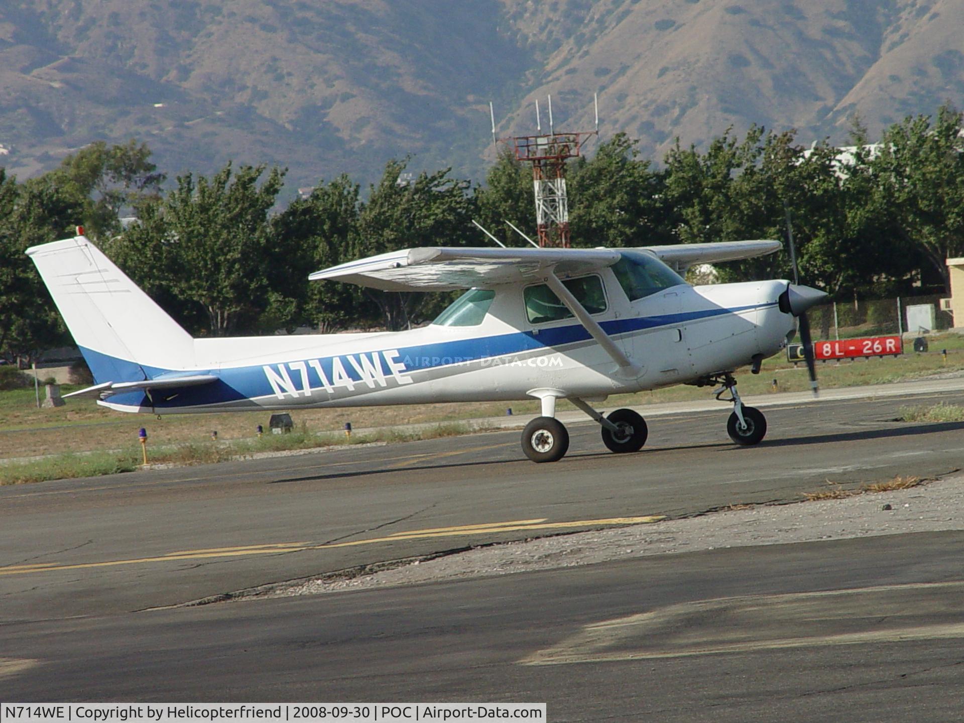 N714WE, 1977 Cessna 152 C/N 15279483, Taxiing for take-off