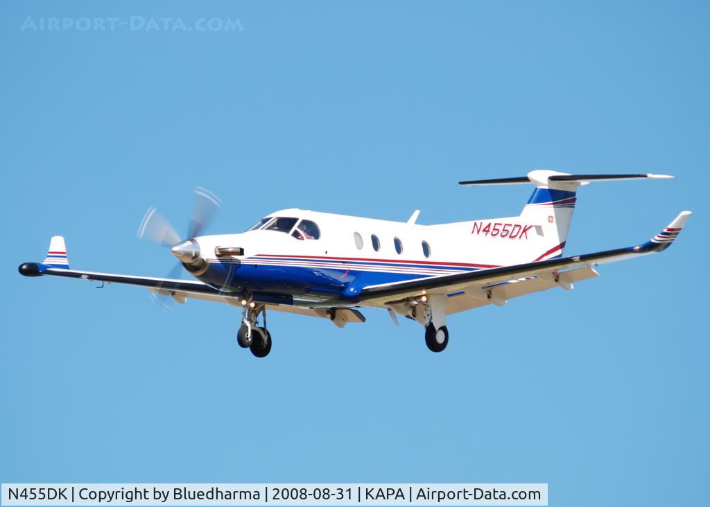 N455DK, 1998 Pilatus PC-12/45 C/N 194, On final approach to 17L.