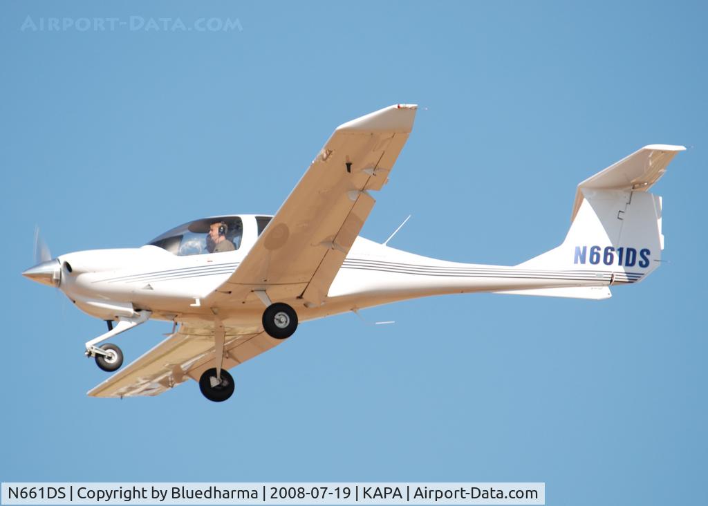 N661DS, 2005 Diamond DA-40 Diamond Star C/N 40.600, On final approach to 17L.