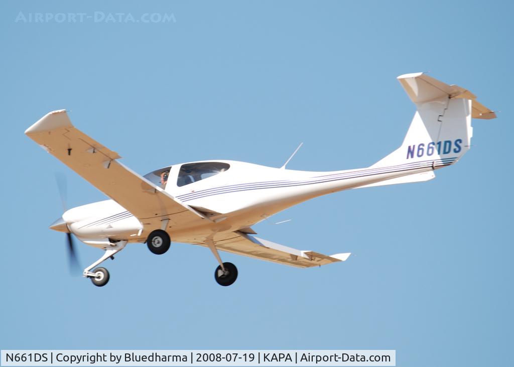 N661DS, 2005 Diamond DA-40 Diamond Star C/N 40.600, On final approach to 17L.