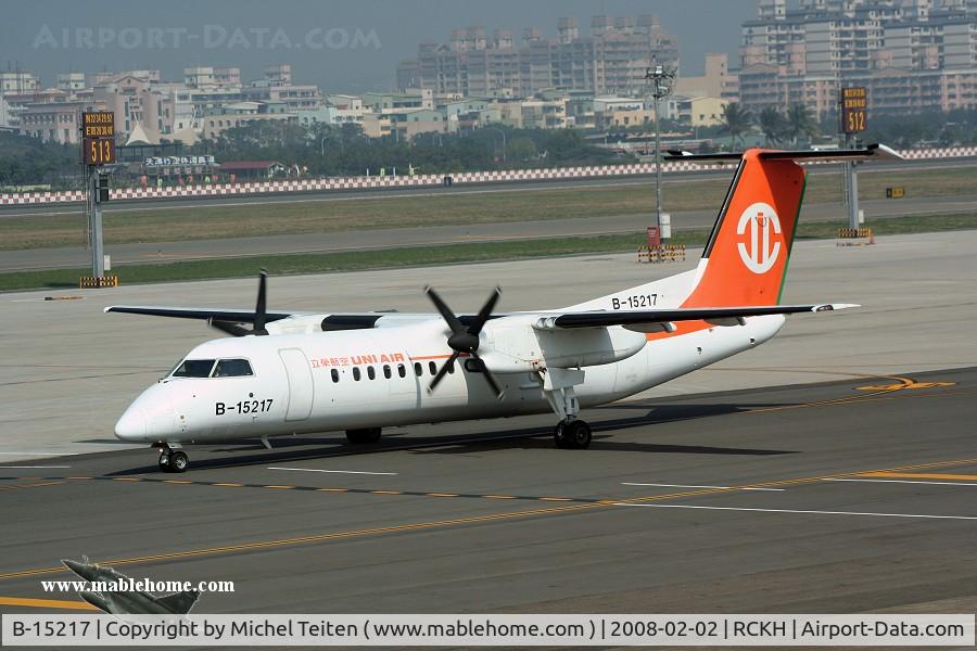 B-15217, De Havilland Canada DHC-8-314A Dash 8 C/N 379, Uni Air
