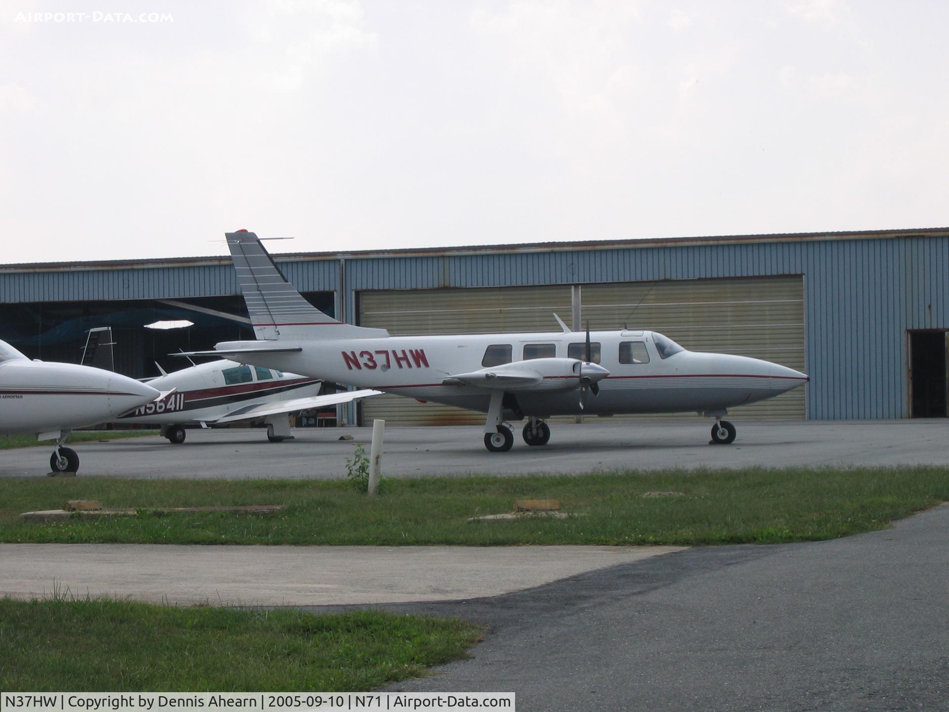 N37HW, 1977 Smith Aerostar 601P C/N 61P-0461-180, Donegal Springs/Mt. Joy,PA