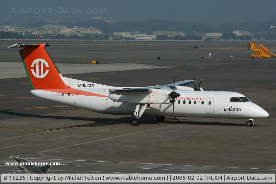 B-15235, 1996 De Havilland Canada DHC-8-311Q Dash 8 C/N 443, Uni Air
