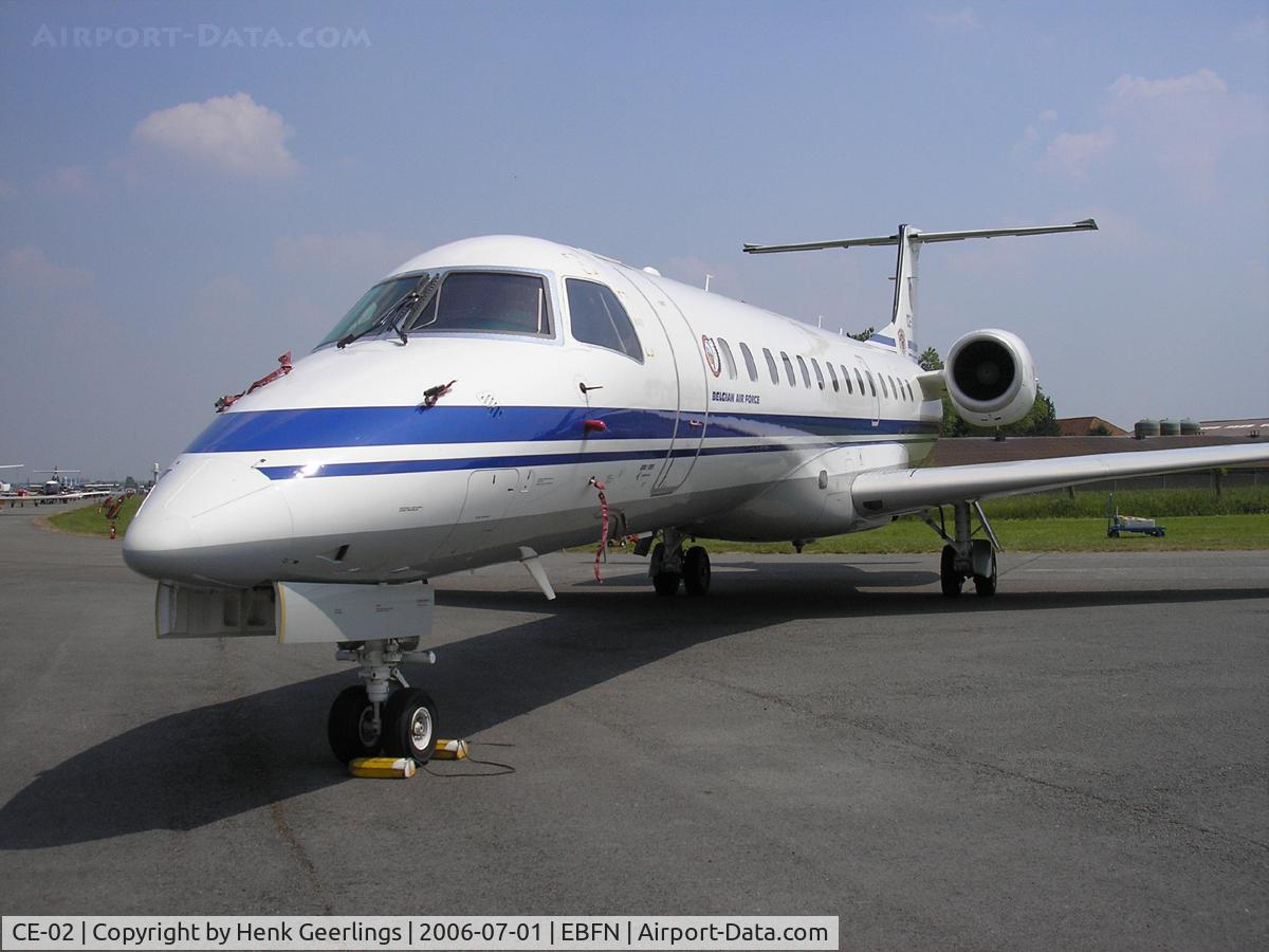 CE-02, 2001 Embraer ERJ-135LR (EMB-135LR) C/N 145480, Belgian Defence Day - Koksijde 2006