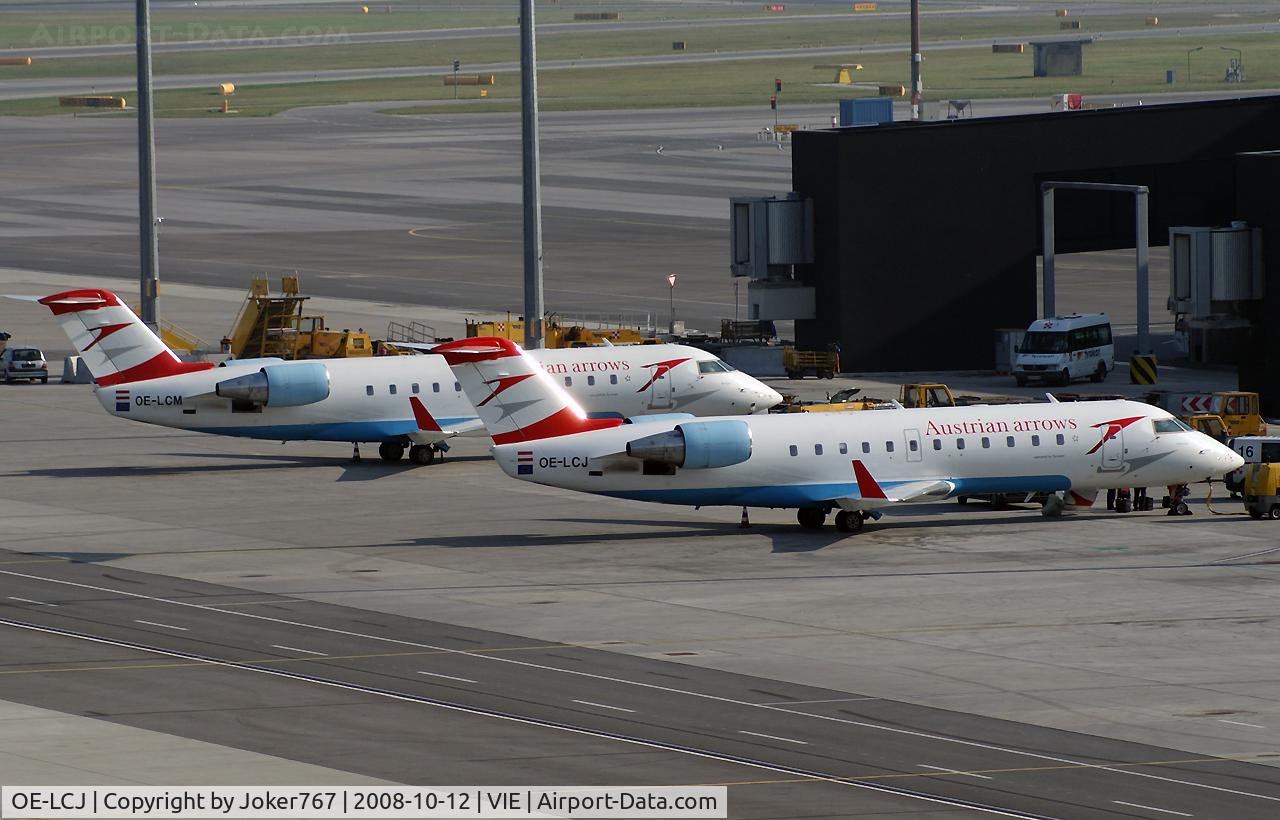 OE-LCJ, 1996 Canadair CRJ-200LR (CL-600-2B19) C/N 7142, Austrian arrows Canadair Regional Jet CRJ200LR