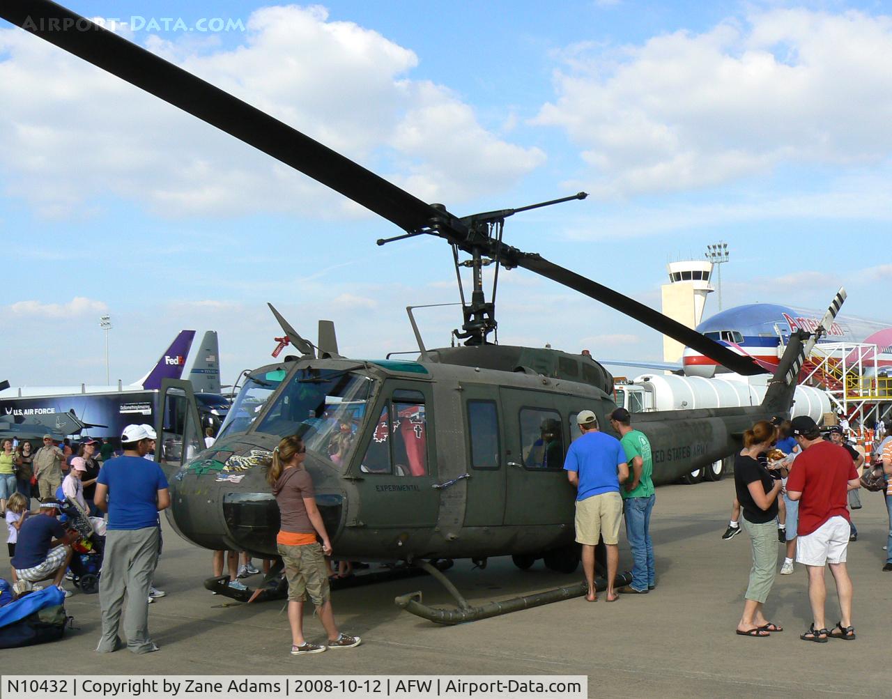 N10432, 1968 Bell UH-1H Iroquois C/N 10856 (68-16197), At the 2008 Alliance Airshow