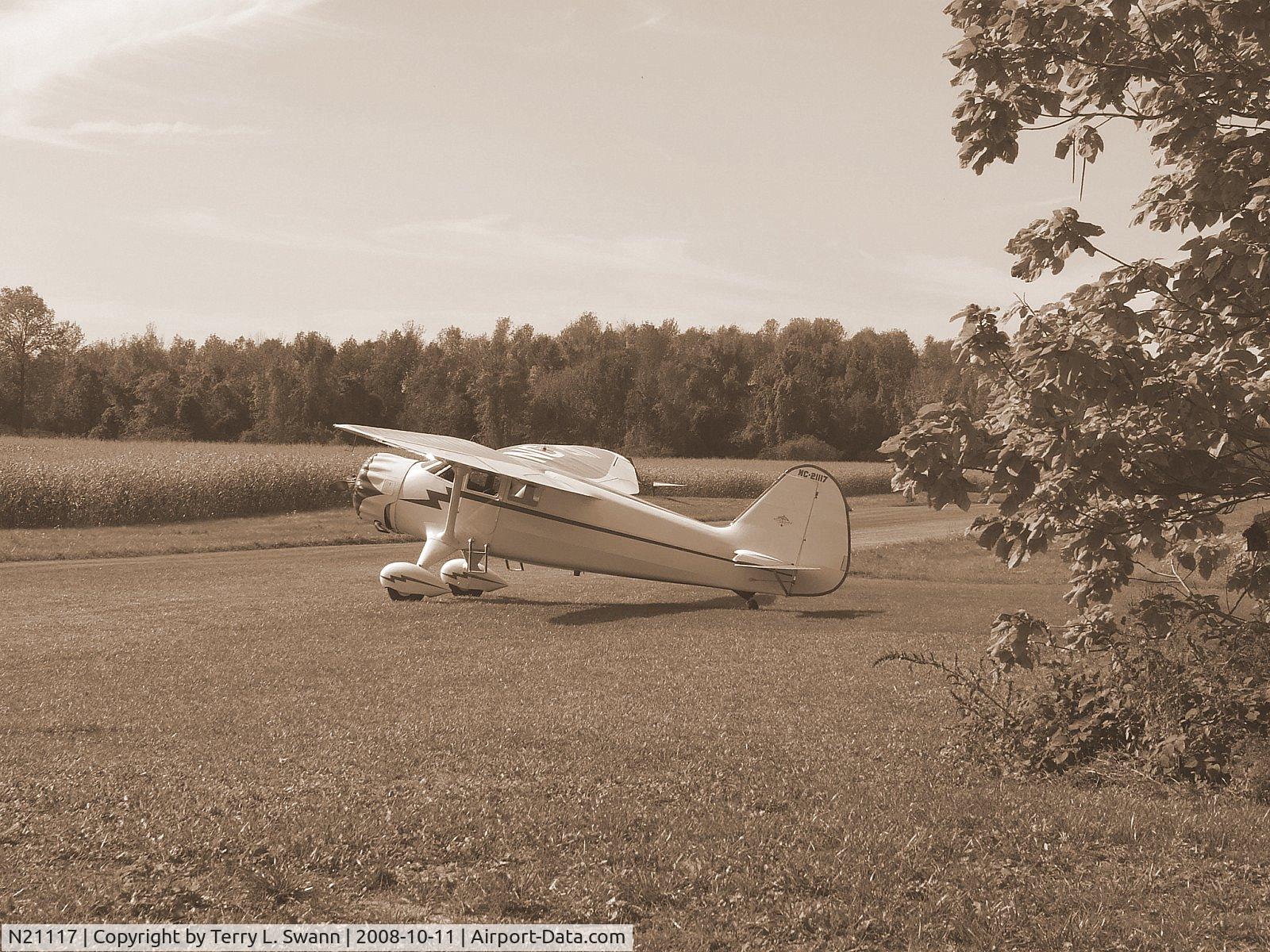 N21117, 1939 Stinson SR-9C Reliant C/N 5371, 1939 Stinson SR-9C sitting on the farm.