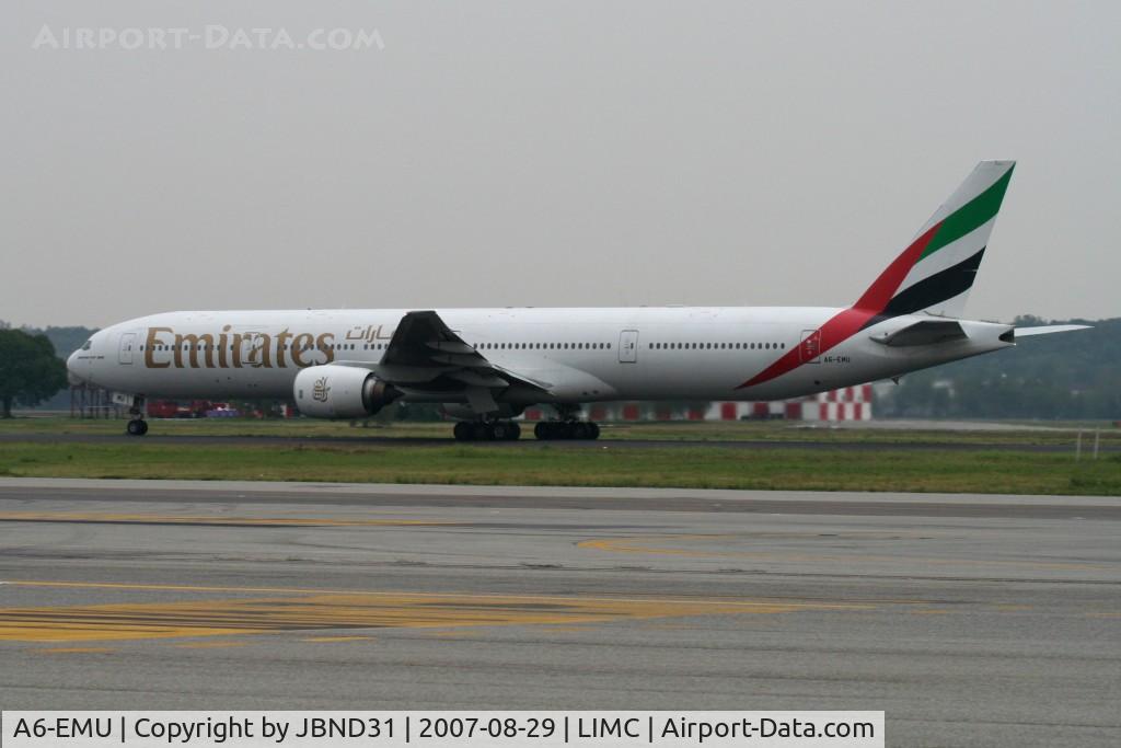 A6-EMU, 2002 Boeing 777-31H C/N 29064, Boeing 777-31H