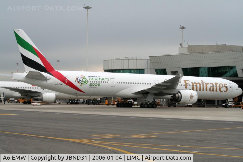 A6-EMW, 2003 Boeing 777-31H C/N 32700, Boeing 777-31H