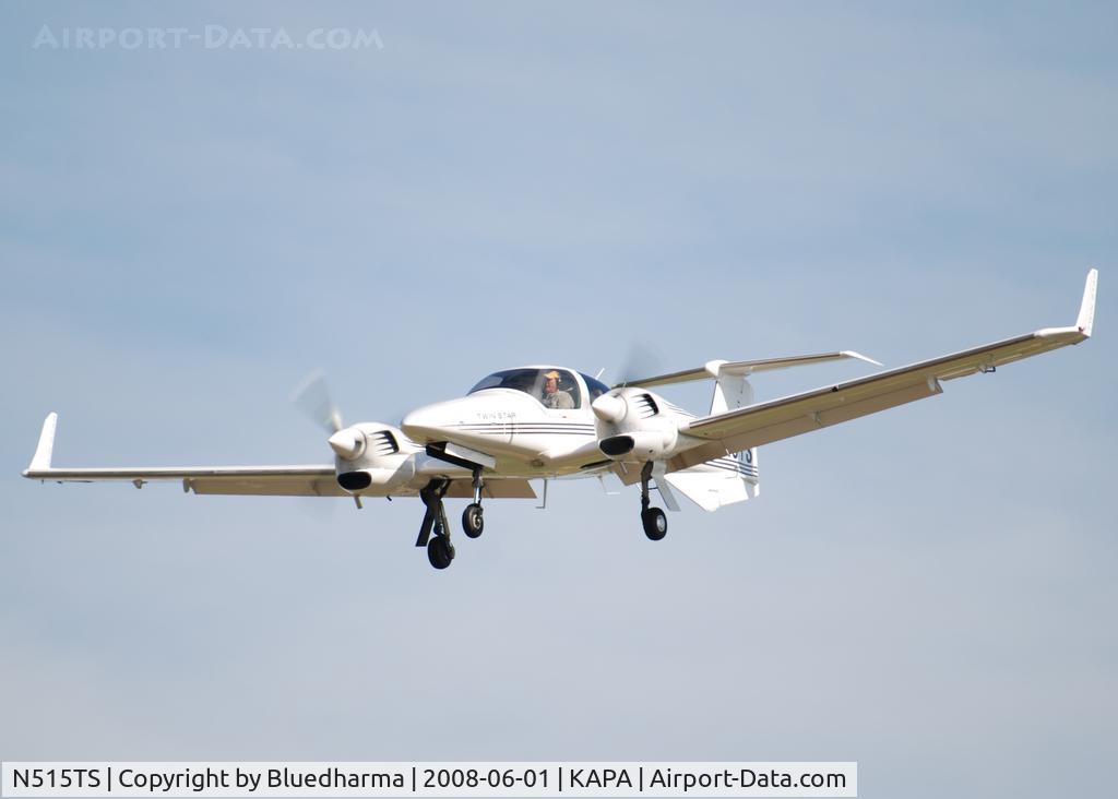 N515TS, 2007 Diamond DA-42 Twin Star C/N 42.AC114, On final approach to 17L.