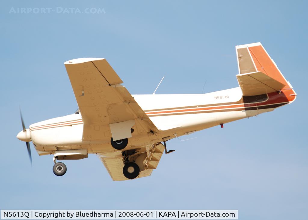 N5613Q, 1965 Mooney M20C Ranger C/N 3005, On final approach to 17L.