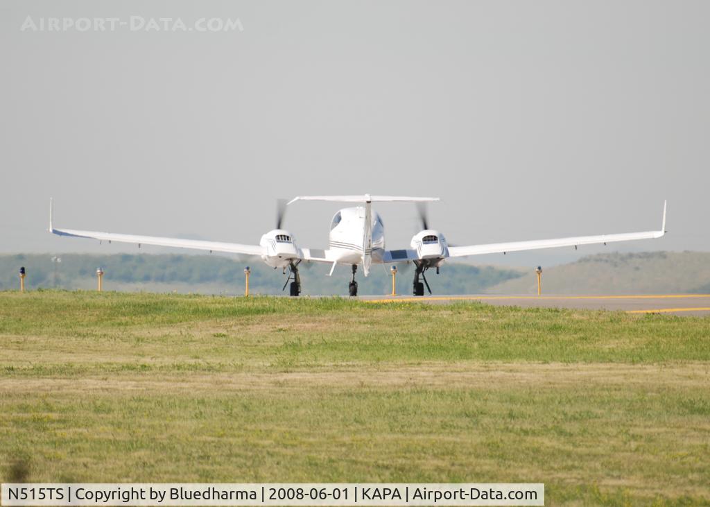 N515TS, 2007 Diamond DA-42 Twin Star C/N 42.AC114, Position and Hold for 17L.