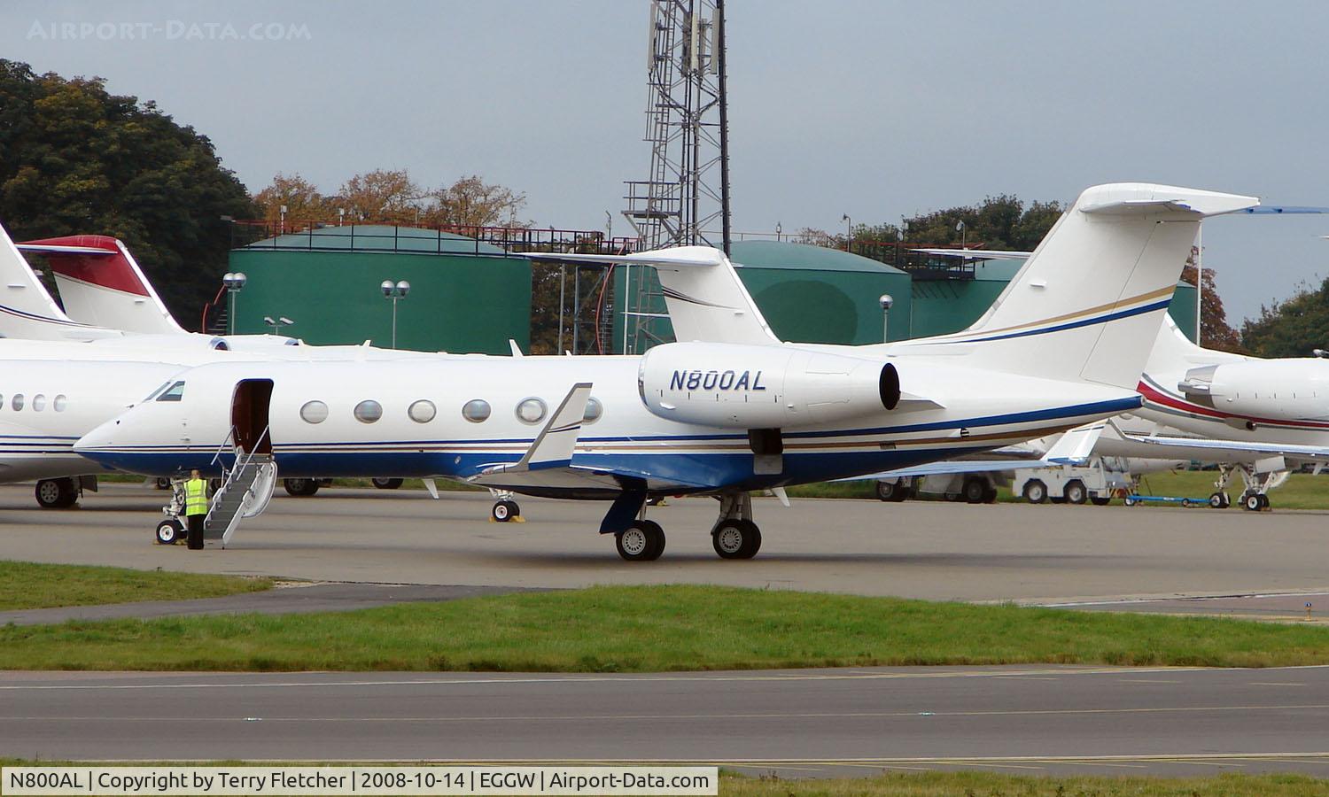 N800AL, 2007 Gulfstream Aerospace GIV-X C/N 4087, Gulfstream G450 at Luton