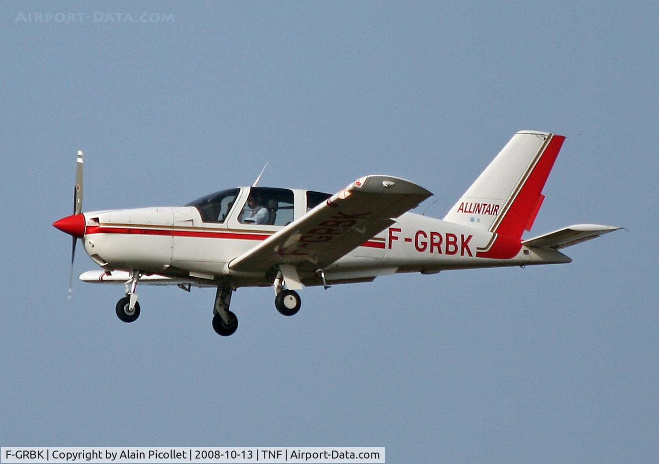 F-GRBK, 1997 Socata TB-20 C/N 1825, landing