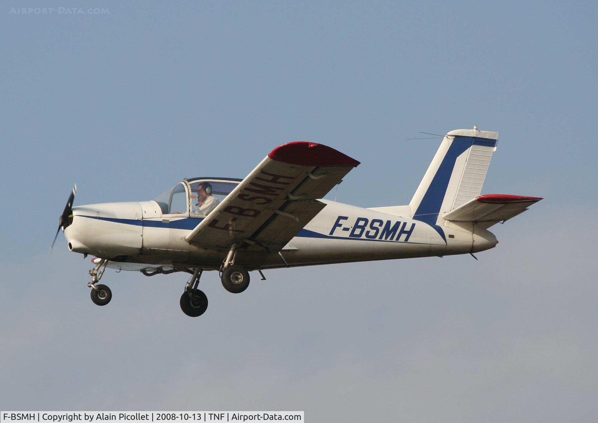 F-BSMH, Socata MS-880B Rallye Club C/N 1806, landing