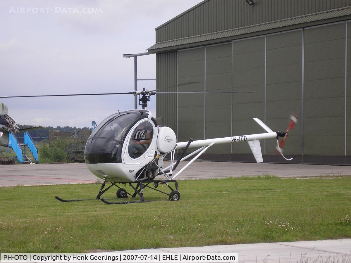 PH-OTO, 2006 Schweizer 269C C/N S-1889, Aviodrome - Lelystad