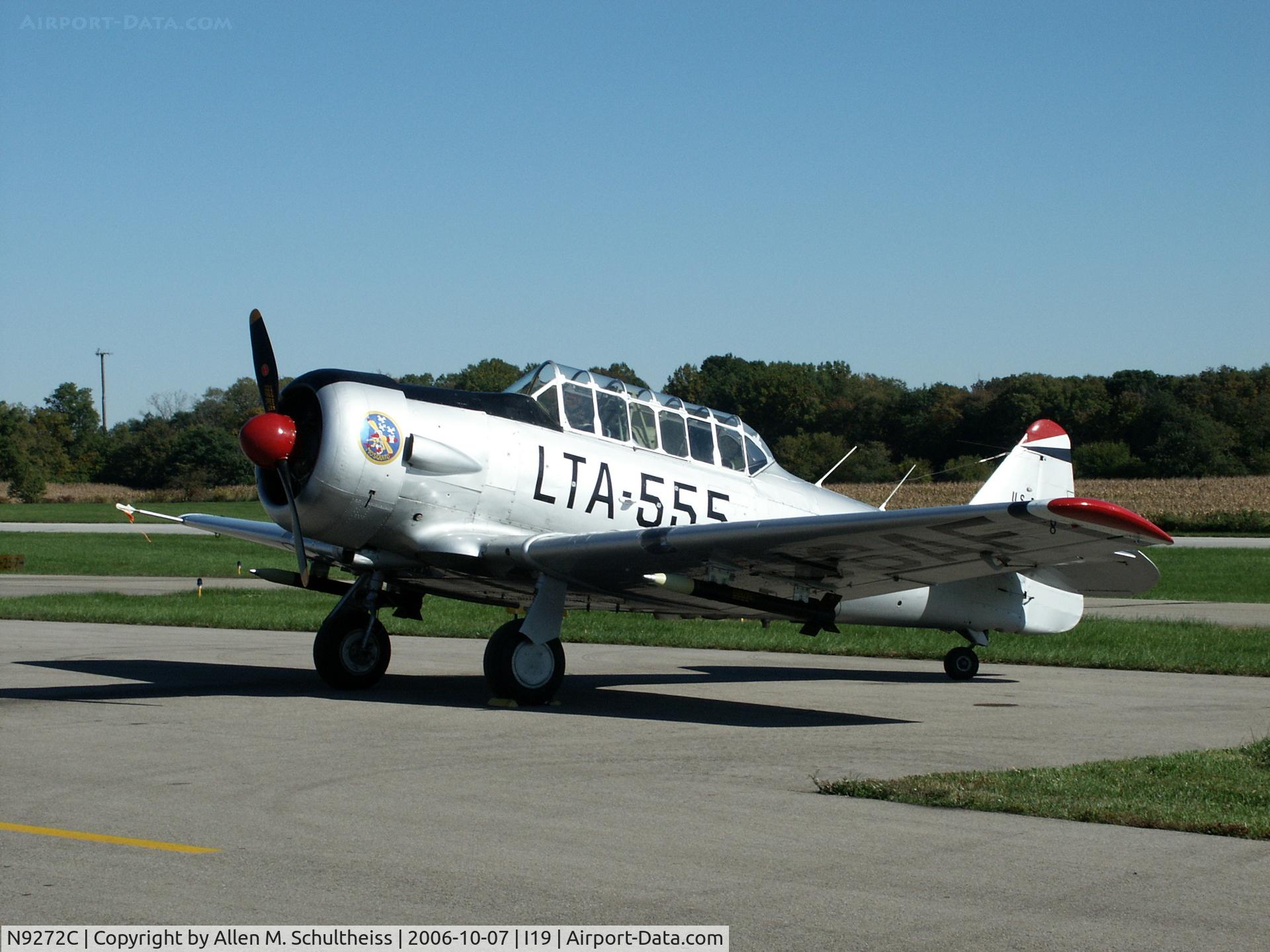 N9272C, 1941 North American Harvard IIA C/N 88-12054, Visitor from Texas for FAC gathering at WPAFB