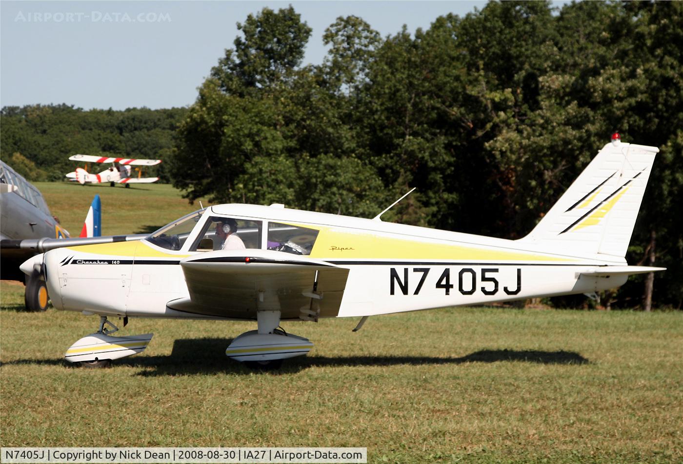 N7405J, 1968 Piper PA-28-140 C/N 28-24770, /