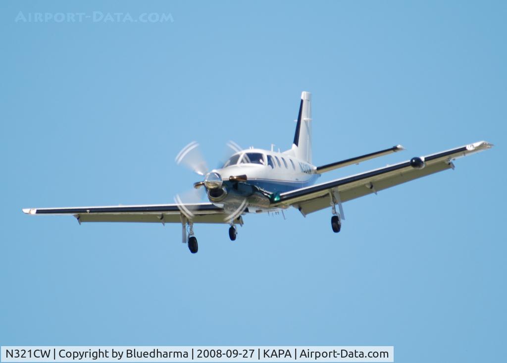 N321CW, 1999 Socata TBM-700 C/N 155, On approach to 17L.