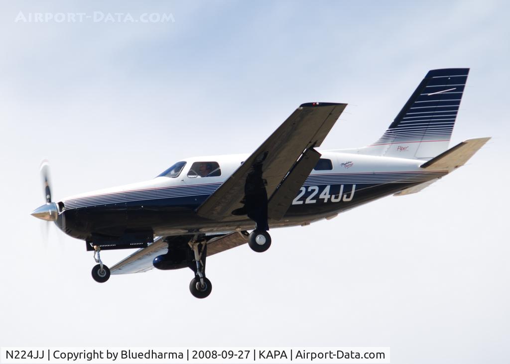 N224JJ, 1994 Piper PA-46-350P Malibu Mirage C/N 4622155, On approach to 17L.