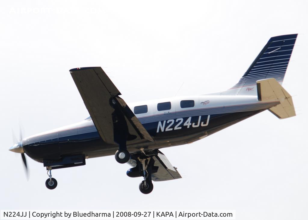 N224JJ, 1994 Piper PA-46-350P Malibu Mirage C/N 4622155, On approach to 17L.