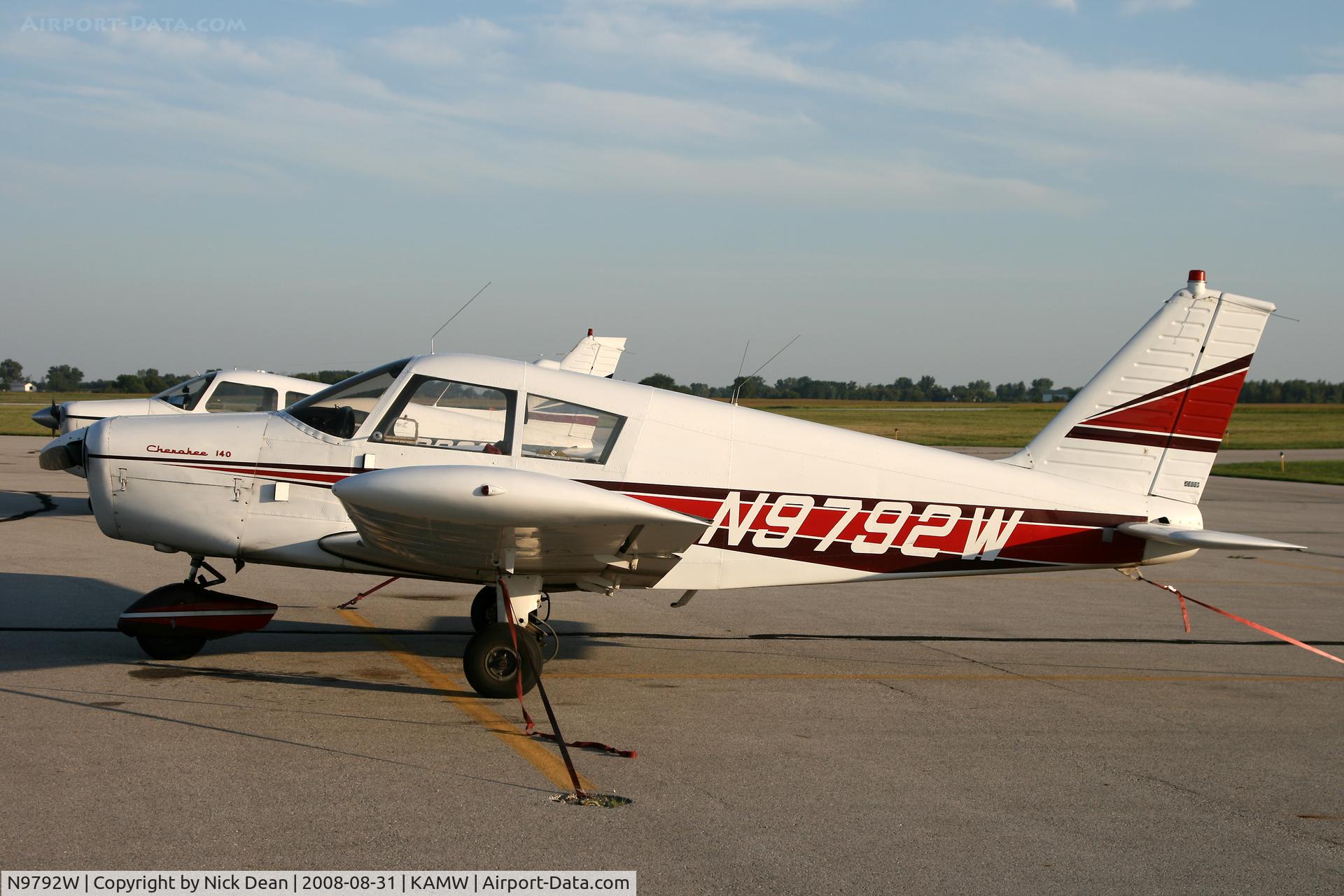 N9792W, 1967 Piper PA-28-140 C/N 28-23285, /