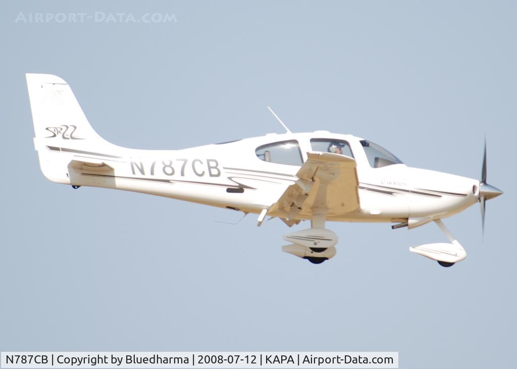 N787CB, 2003 Cirrus SR22 C/N 0787, On approach to 35R.