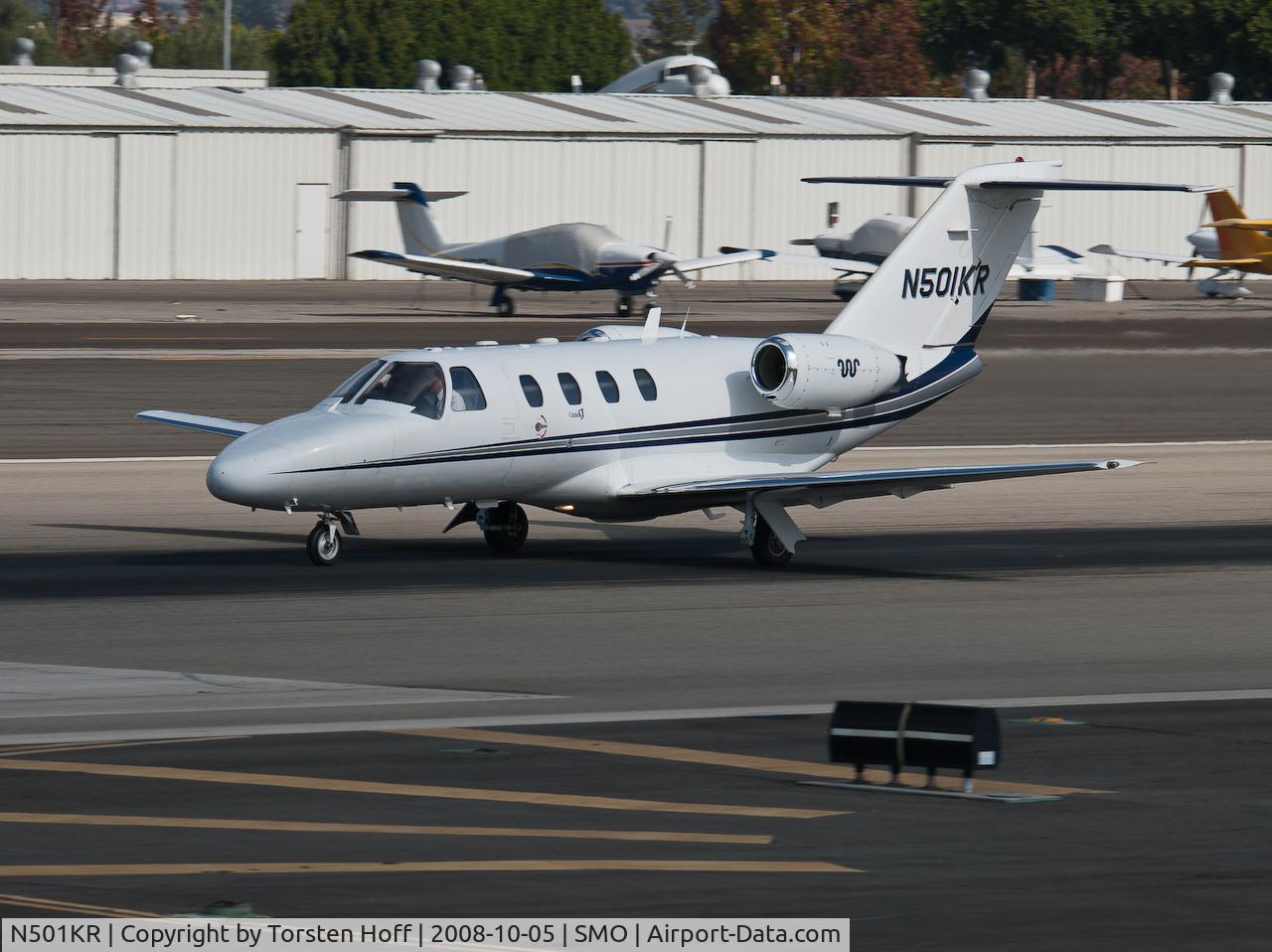 N501KR, 1993 Cessna 525 C/N 5250033, N501KR departing from RWY 21