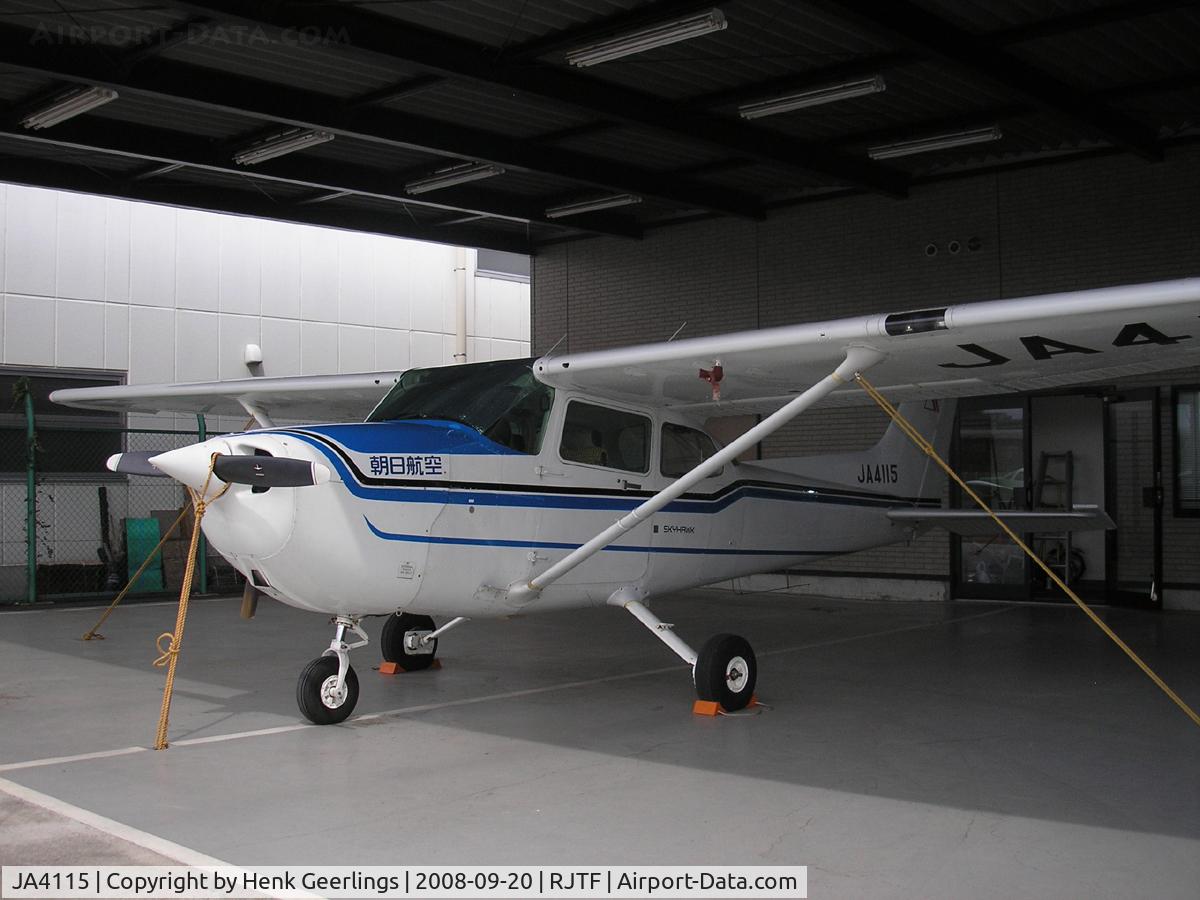 JA4115, Cessna 172P II C/N 17276356, Chofu Airport near Tokyo