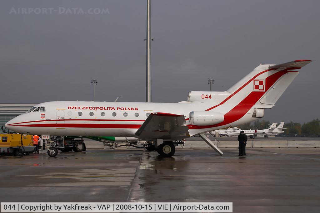 044, 1978 Yakovlev Yak-40 C/N 9840659, Polish Air Force Yakovlev 40