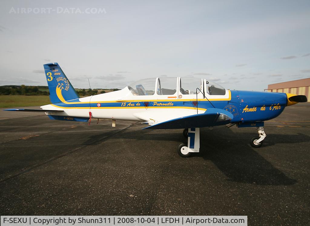 F-SEXU, Socata TB-30 Epsilon C/N 104, Used by Cartouches Dorees aerobatic team during Gimont Airshow 2008