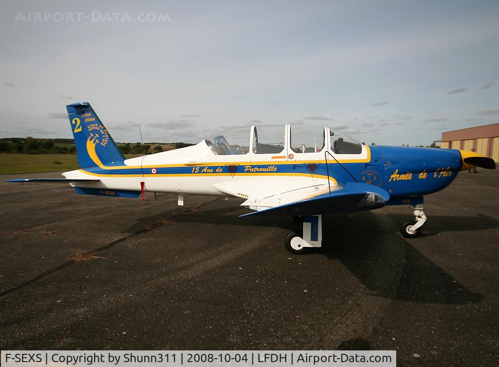 F-SEXS, Socata TB-30 Epsilon C/N 102, Used by Cartouches Dorees aerobatic team during Gimont Airshow 2008