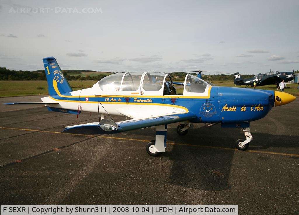 F-SEXR, Socata TB-30 Epsilon C/N 101, Used by Cartouches Dorees aerobatic team during Gimont Airshow 2008